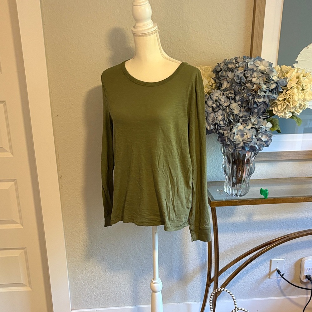 J. Crew vintage cotton olive green longsleeve top in size large